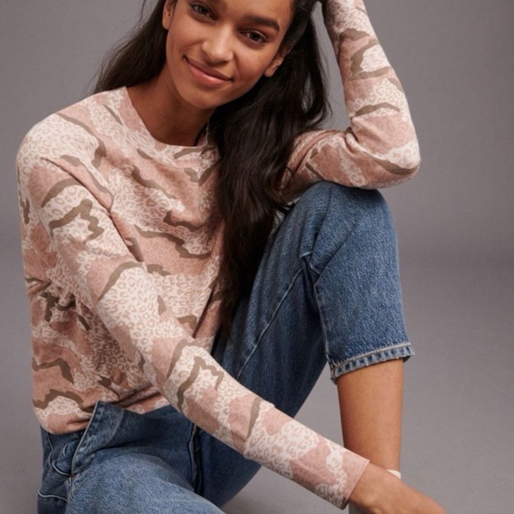 Anthropologie Monrow Leopard Print Camo Raglan Crewneck Sweatshirt Size M - Picture 9 of 12